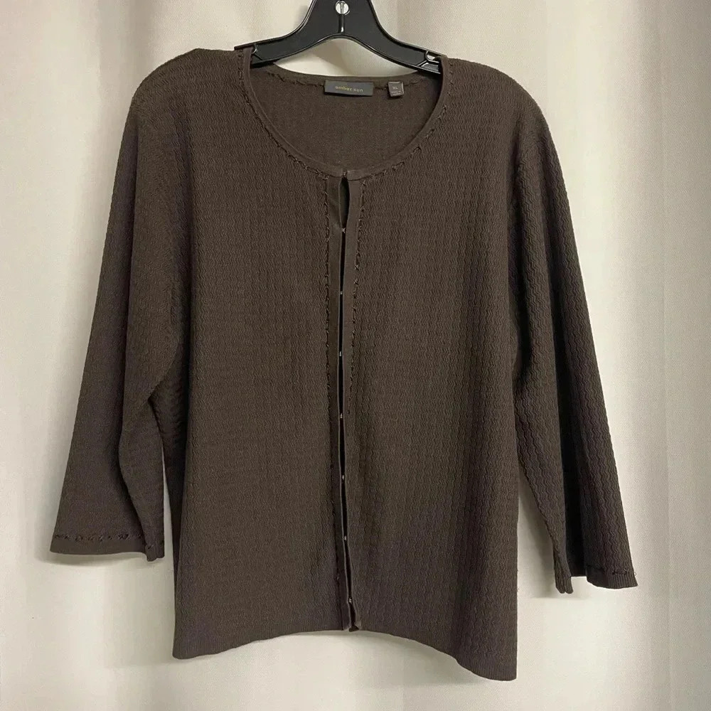 Amber Sun brown cardigan eyelet closure size XL
